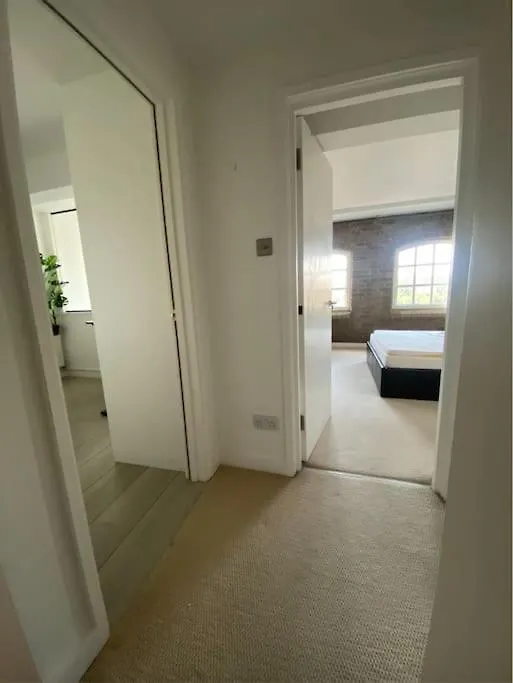 Luxury Artistic 2 Bedroom W/Balcony-Great Location Central Londres 0*,  Royaume-Uni