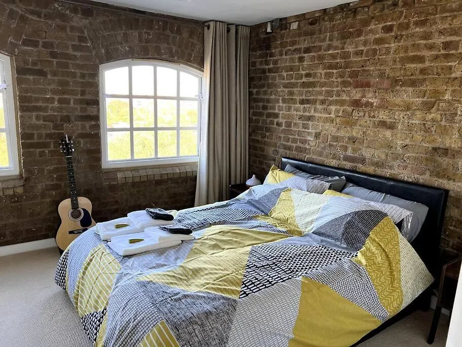 Appartement Luxury Artistic 2 Bedroom W/Balcony-Great Location Central Londres